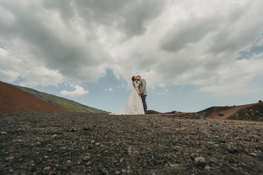 Fotografo di matrimoni Michele Crimi (michelecrimiph). Foto del 11 giugno 2019