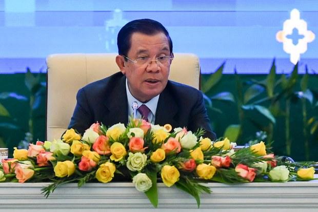 Thượng đỉnh ASEAN và EAS: Việt Nam hãy nhìn vào bản lĩnh Hun Sen trong vấn đề Ukraine!