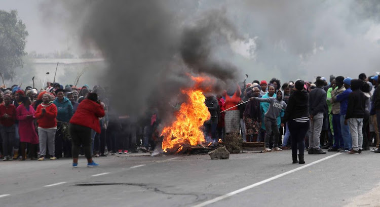 WATCH | Service delivery protest turns violent in Cape Town