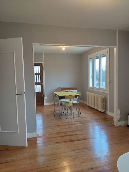 Location  maison 3 pièces 57 m² à Gien (45500), 720 €