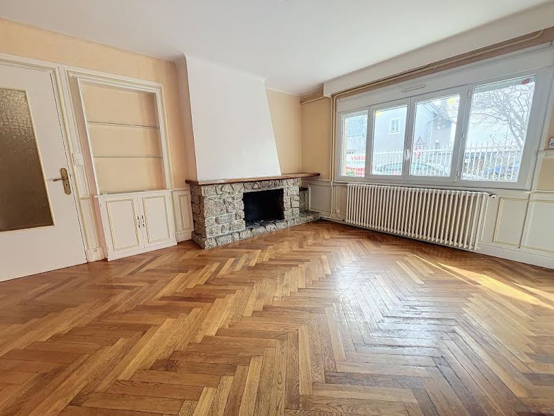 Vente maison 5 pièces 125 m² à Saint-Flour (15100), 190 000 €