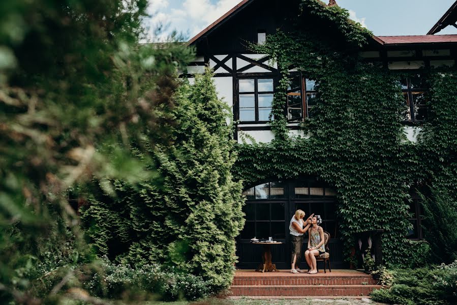 Wedding photographer Zuza Balcerzak (slubzinnejbajki). Photo of 18 July 2020