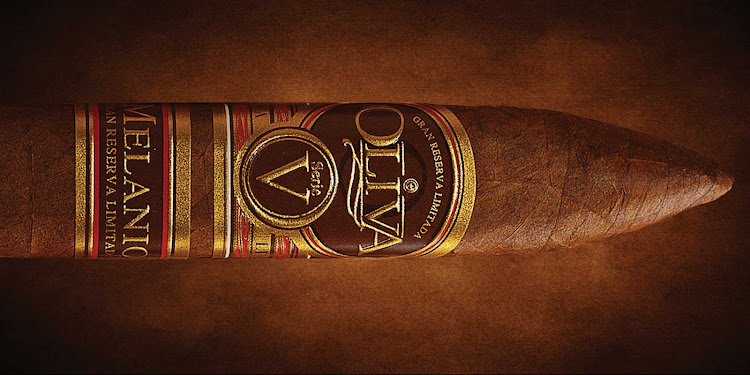 Oliva Serie V Melanio No 4 Petit Corona.