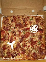 Square Pizza photo 7