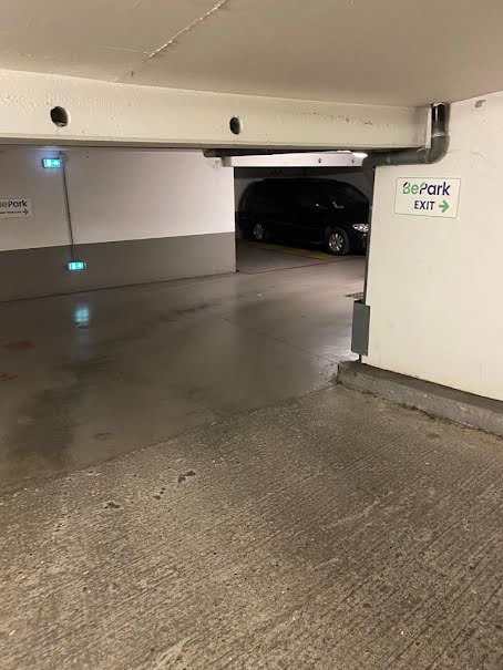 Location  parking   à Suresnes (92150), 78 €