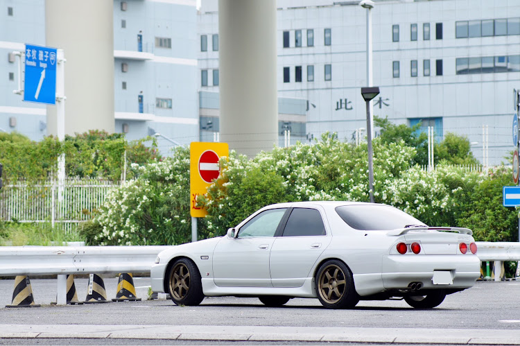 スカイラインの目指せR33全国大会・R33広報関東支部・RB25DET・R33セダンの部・上から目線に関するカスタム事例の投稿画像2枚目