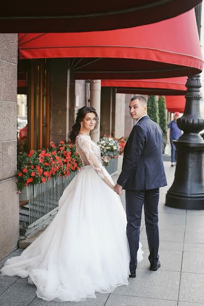 Fotografo di matrimoni Ekaterina Buneeva (ekaterinabuneeva). Foto del 18 ottobre 2019