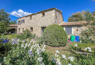 Maison avec terrasse 1