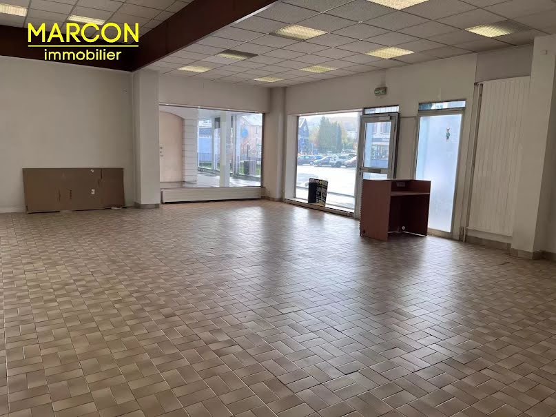 Location  locaux professionnels 1 pièce 167.54 m² à Gueret (23000), 1 300 €