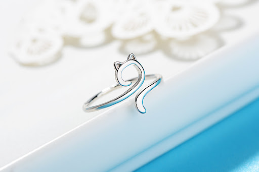 Title 1, Cute Line Fashion Cat Ring, an adorable jewelry...