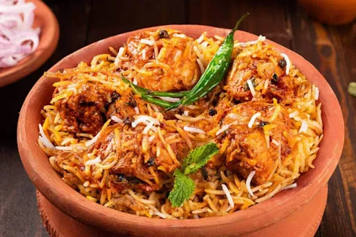 Lucknowi Chicken Biryani
