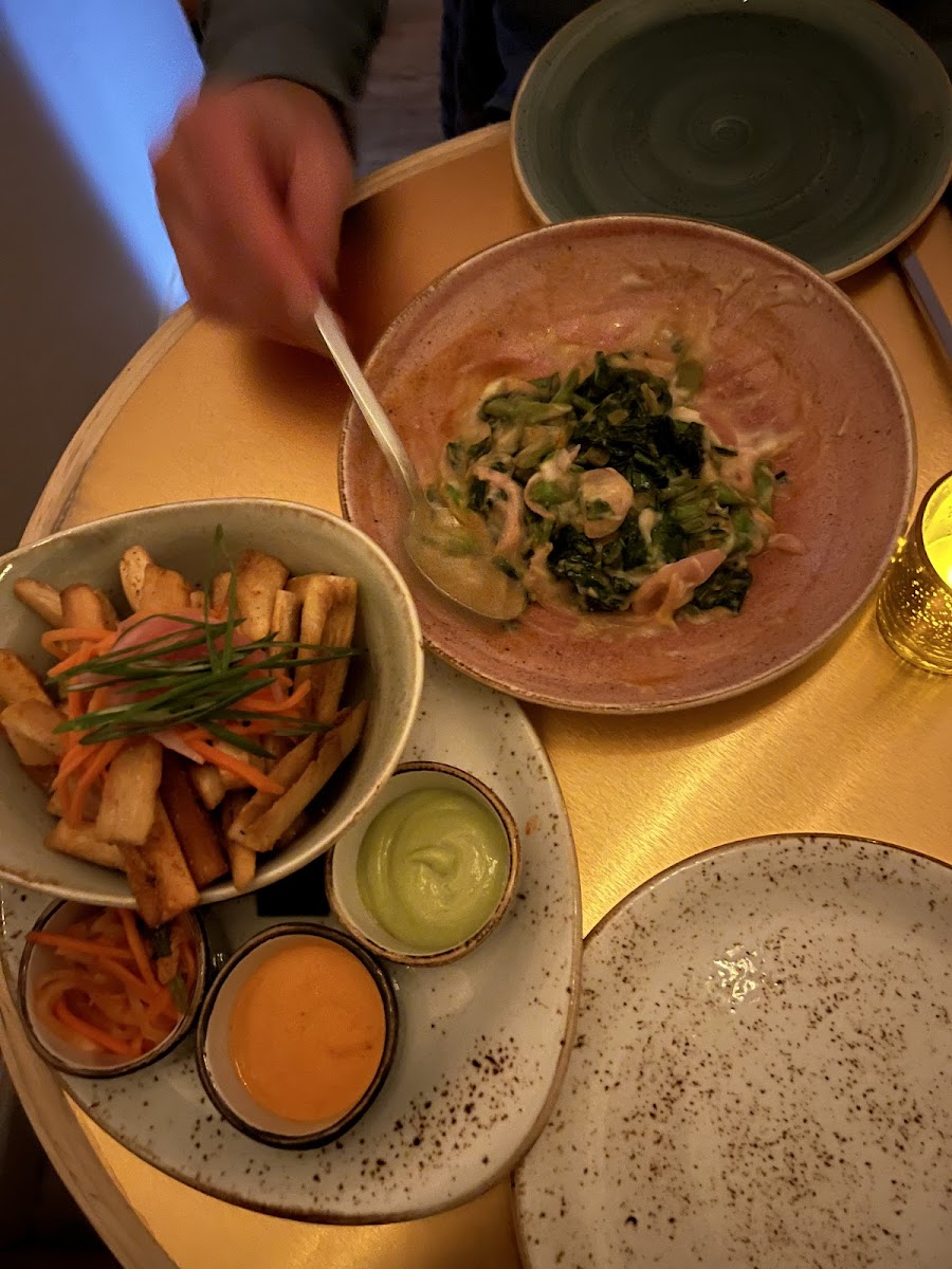 Broccoli and yucca fries to share as appetizer! Dinner and dessert was so good I forgot to take a photo (peanut noodles and assorted mochi ice cream)