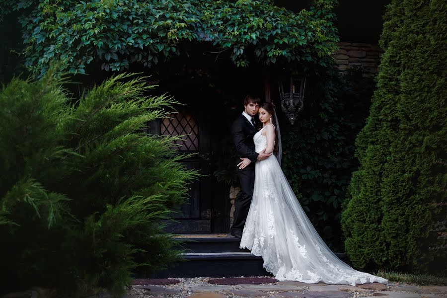 Fotógrafo de bodas Yuliya Aleynikova (yliaalei). Foto del 3 de mayo 2017