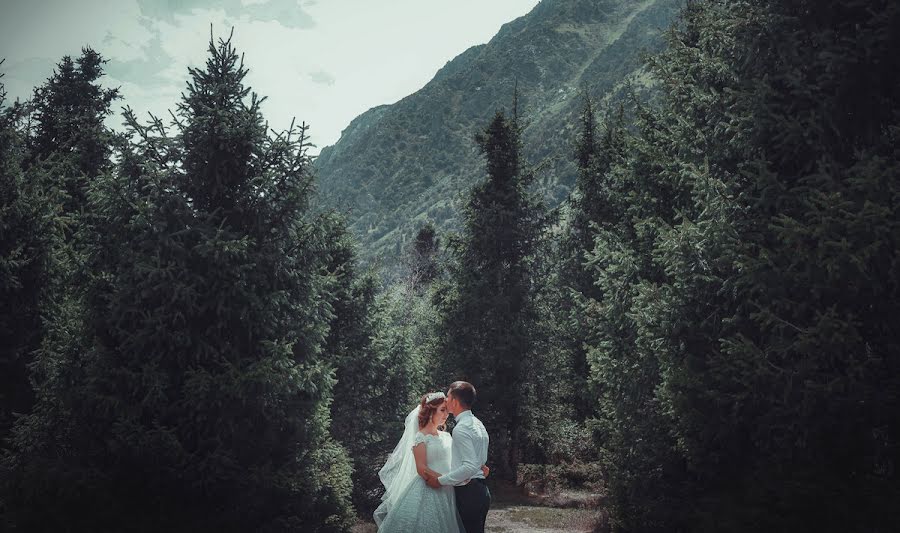 Wedding photographer Diana Zarechneva (dianavarich). Photo of 14 December 2018