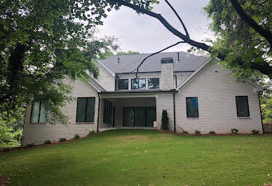 House with garden and terrace 2