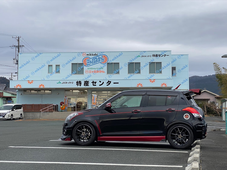 スイフトスポーツのTeam 03'z・理性なんて置いてこい・閃光になりたいカピ・Born to Run・一筋の光へに関するカスタム事例の投稿画像4枚目