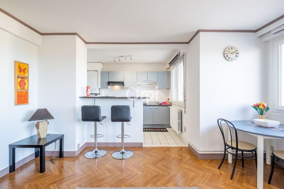 Location  appartement 1 pièce 62 m² à Limoges (87000), 580 €