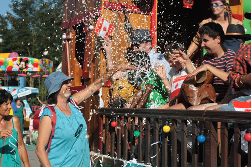 Défilé de L'Arche de La Vallée à la vogue de Hauterives 2019. Joie et inclusion !