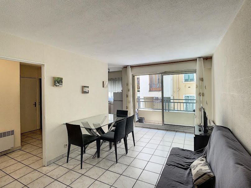 Location meublée appartement 2 pièces 45 m² à Nice (06000), 938 €