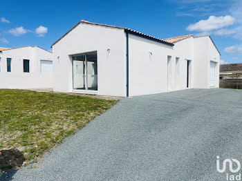 maison à Saint-Sulpice-de-Royan (17)