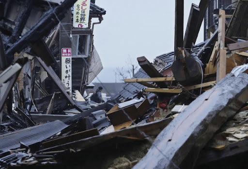 Više od 110 poginulih u zemljotresu u Japanu, loše vreme komplikuje potragu