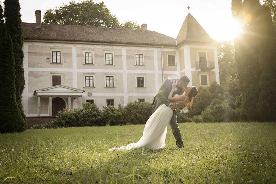 Huwelijksfotograaf Áron Stemler (mangofoto). Foto van 4 februari 2023