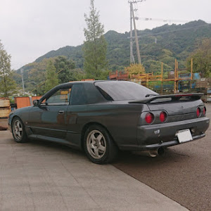 スカイライン R32