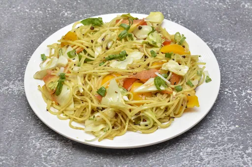 Veg Hakka Noodles