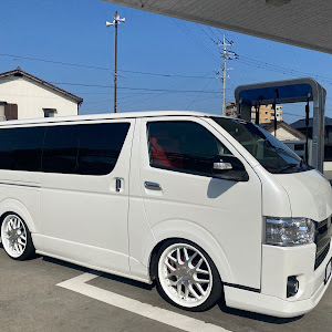 ハイエースバン TRH200V