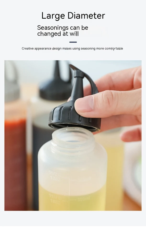 Frasco Squeeze para geleia com balança. Ideal para molho de tomate e salada. Facilita a aplicação e mede com precisão. Perfeito para a cozinha!