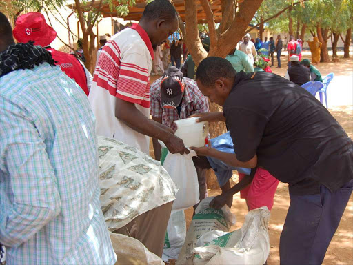 some of the refugees from Ifo camp in Dadaab getting food aid from a humanitarian urgency from the Saudi Kingdom.