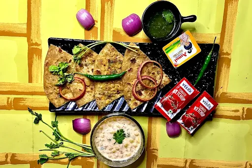Plain Paratha With Amul Butter And Dahi/Pickle