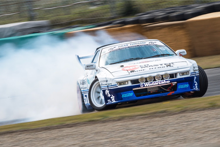 N-WGN カスタムのD1GP・オートポリス・ドリフト・流し撮り・リベンジに関するカスタム事例の投稿画像1枚目