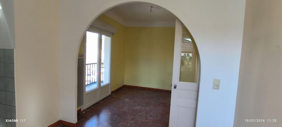 Location  appartement 3 pièces 64 m² à Saint-Paul-le-Jeune (07460), 510 €