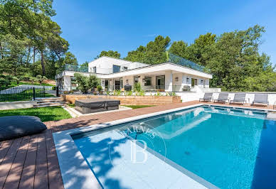 House with garden and terrace 11