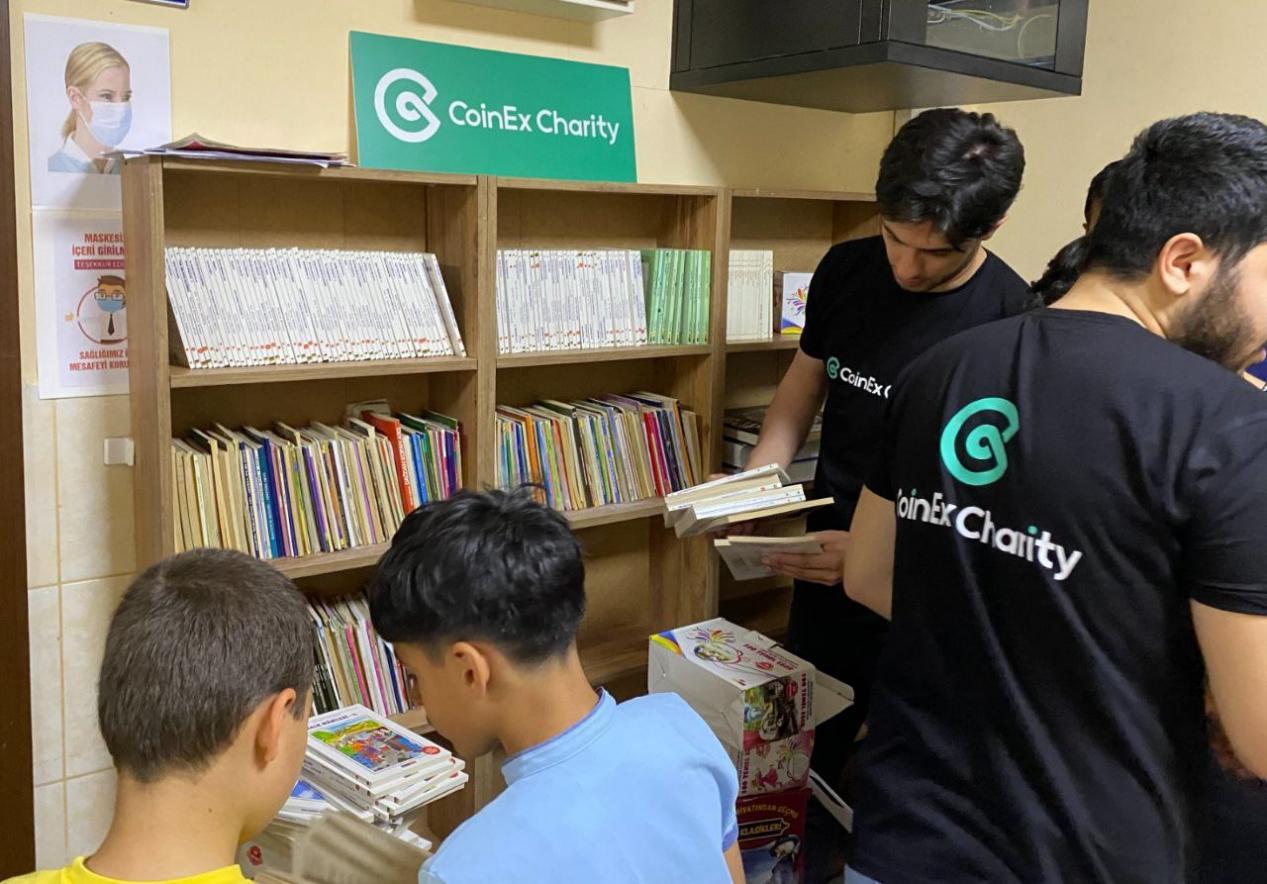 CoinEx Charity “Over 10,000 Books for Children’s Dreams”