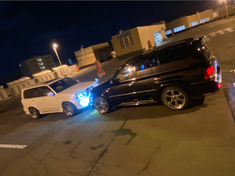 ランドクルーザーシグナスの白黒コンビ・たのしいが1番👍🏻・最高かよ・キレイな車は気持ちいい(´ｰ｀)・夏仕様コラボに関するカスタム事例の投稿画像10枚目