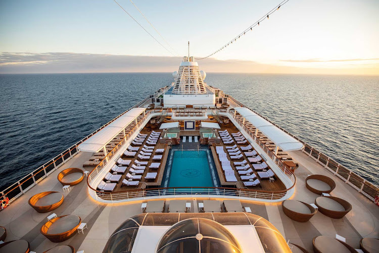 The pool deck on Seven Seas Splendor.