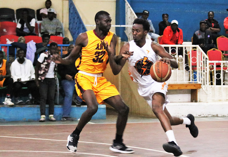 Thunder's Faisal Aden (R) in a past action with ANU's Sinclair John