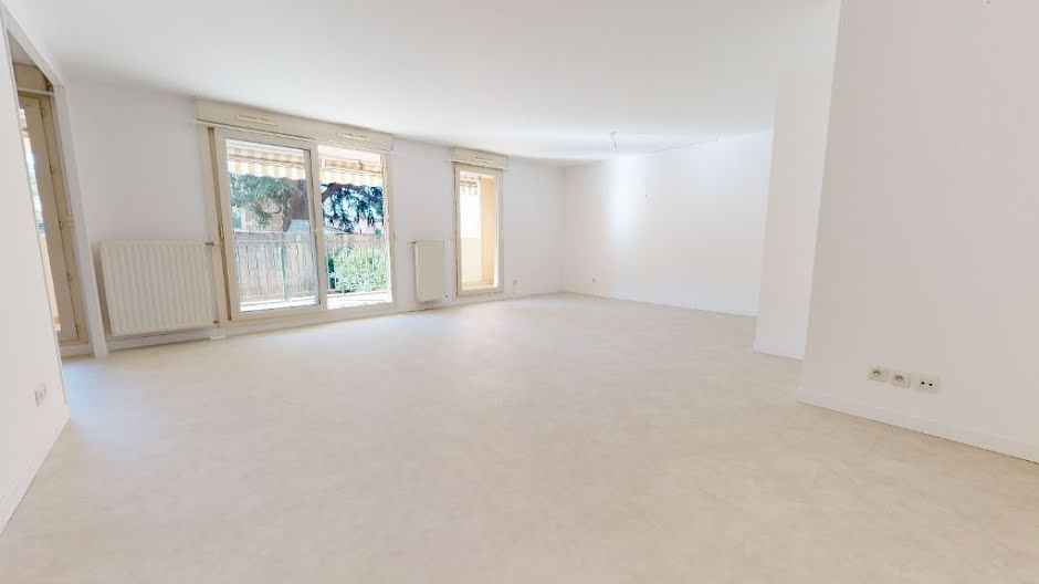 Location  appartement 3 pièces 86 m² à Villefranche-sur-saone (69400), 951 €