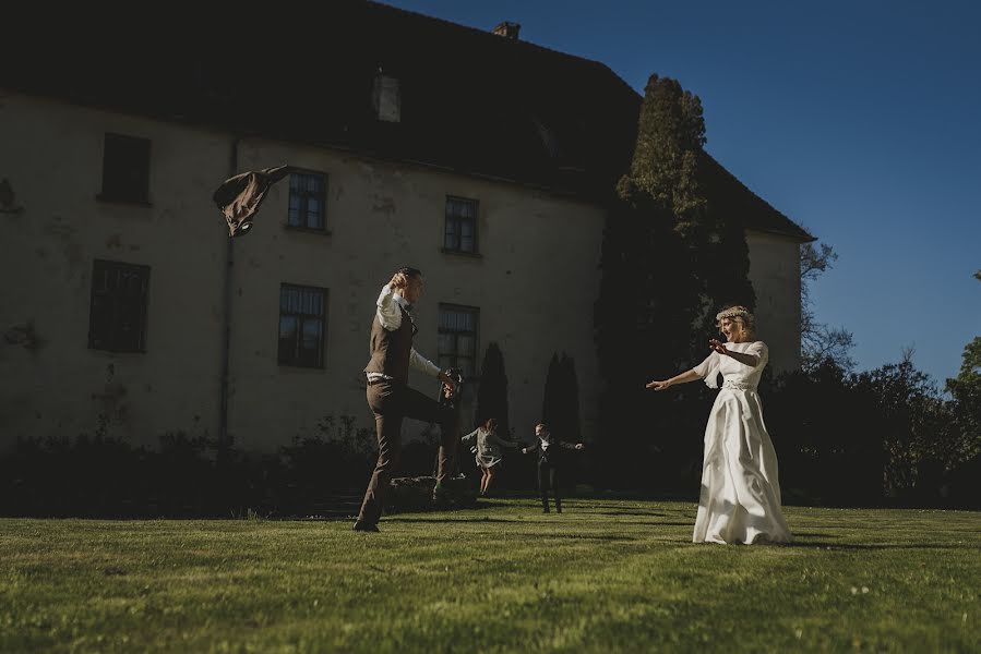 Photographer sa kasal Linda Strauta Brauere (bilzuligzda). Larawan ni 7 Oktubre 2023