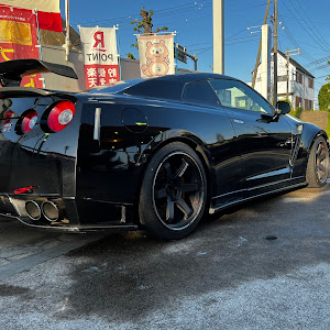 NISSAN GT-R R35