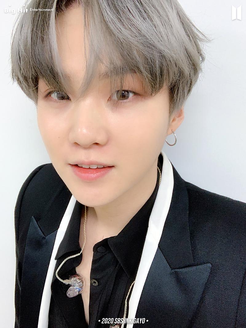 These 40+ New BTS Selfies Are Taking Fans Behind The Scenes - Koreaboo