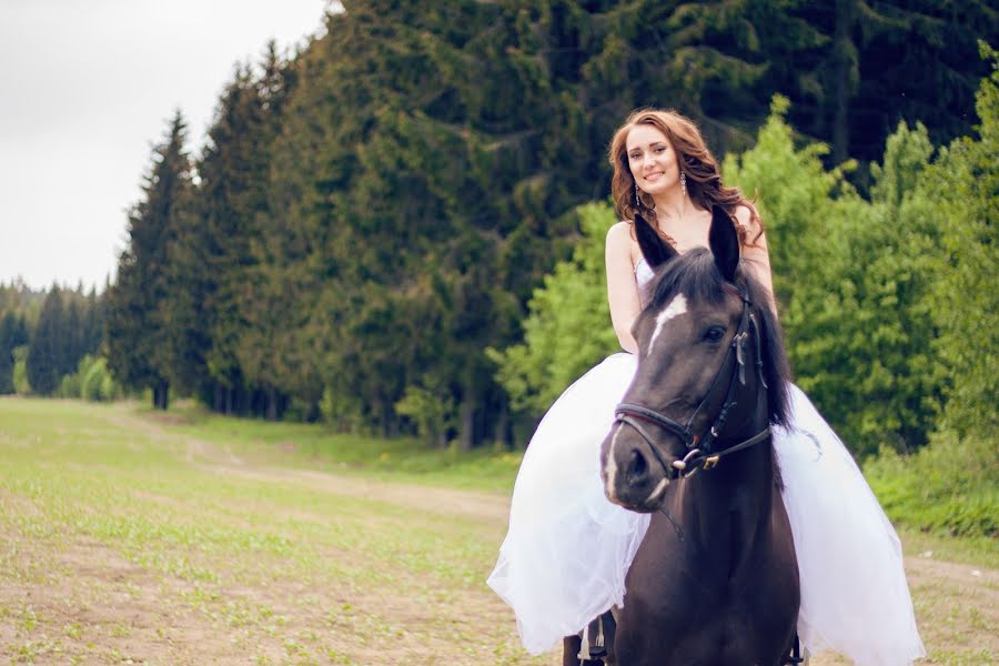 Wedding photographer Alena Solodukhina (sobolevskiephoto). Photo of 2 June 2015