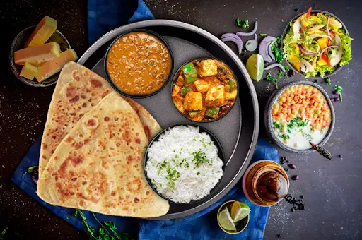 Dal Makhani And Kadhai Paneer Thali