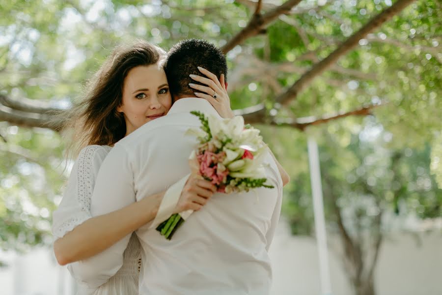 Fotografo di matrimoni Diana Mora (cielitolindo). Foto del 12 agosto 2020