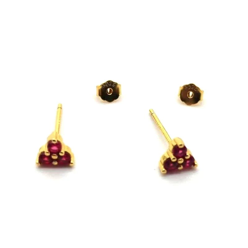 Brincos Mini Trevo Colorido Prata 925 Leve e Delicado, Perfeitos para o Dia a Dia. Adicione um Toque de Sorte e Charme ao Seu Visual.