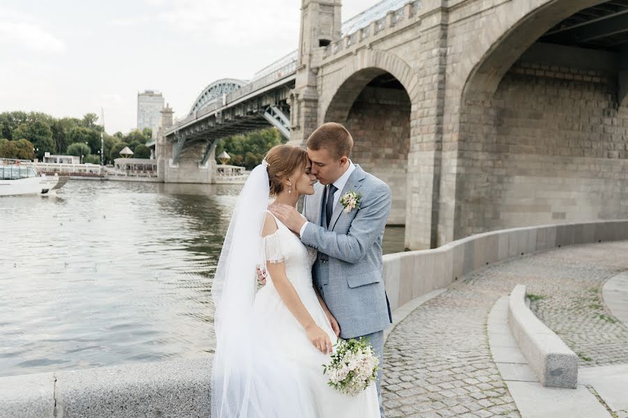 Jurufoto perkahwinan Tatyana Soloveva (tatblik). Foto pada 17 Oktober 2023
