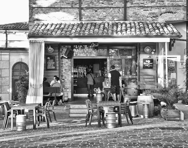 Bar all'aperto. di sangiopanza