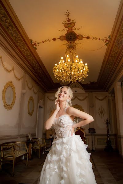 Wedding photographer Larisa Paschenko (laraphotographer). Photo of 28 January 2022